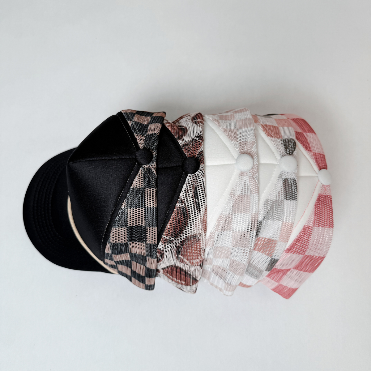 Checkered Mesh Trucker Hat – Black & Brown