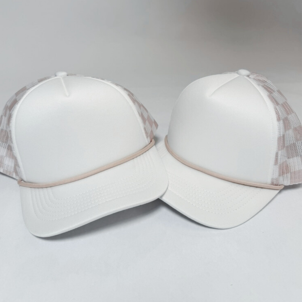 Checkered Mesh Trucker Hat – Sand & Pink