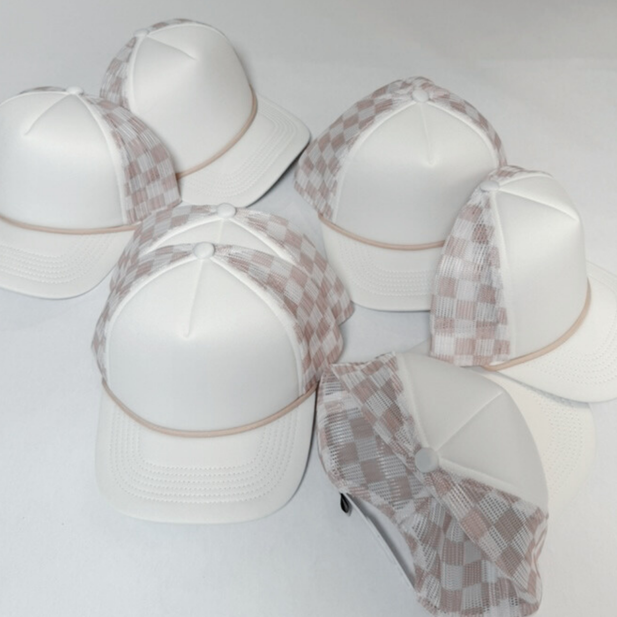 Checkered Mesh Trucker Hat – Sand & Pink